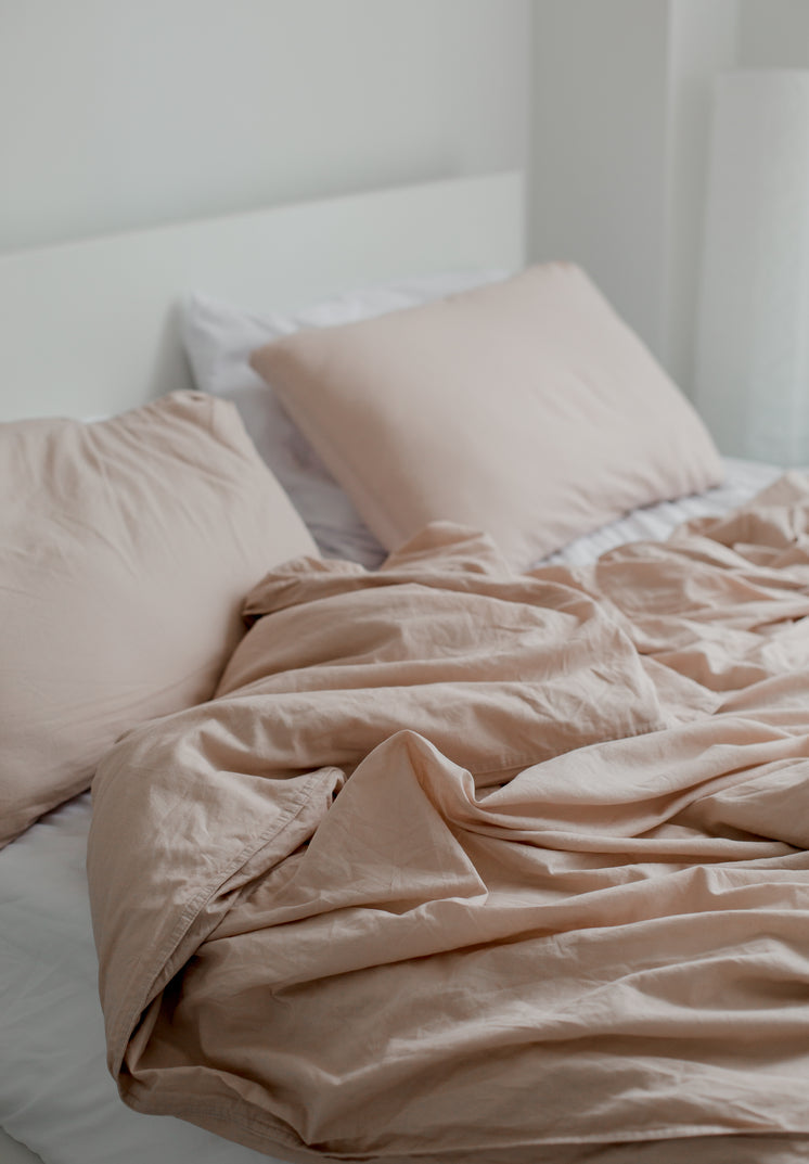 Unlocking the Secrets of the Endocannabinoid System for Better Sleep